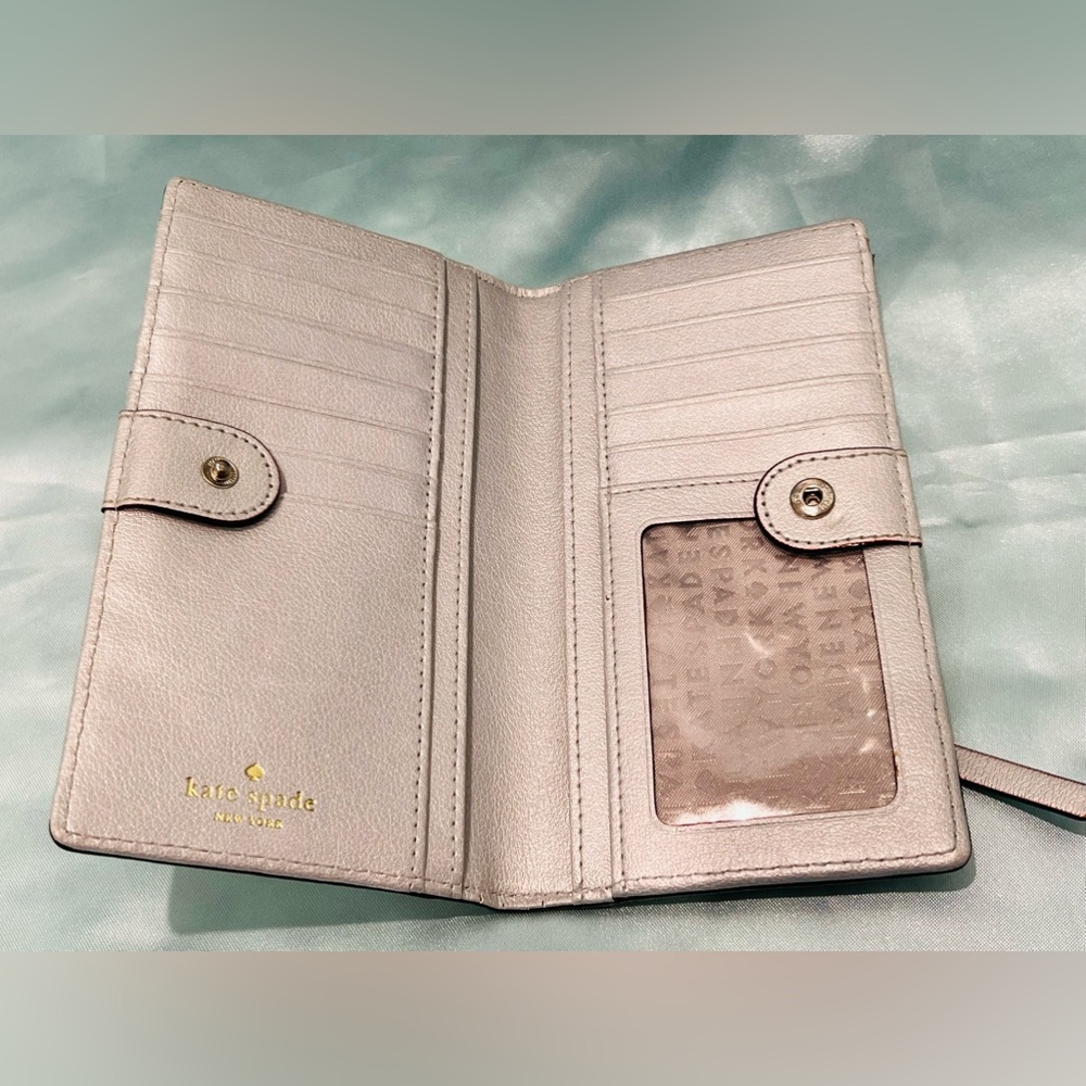 Elegant Silver Tote and Wallet Set - Picture 5 of 12